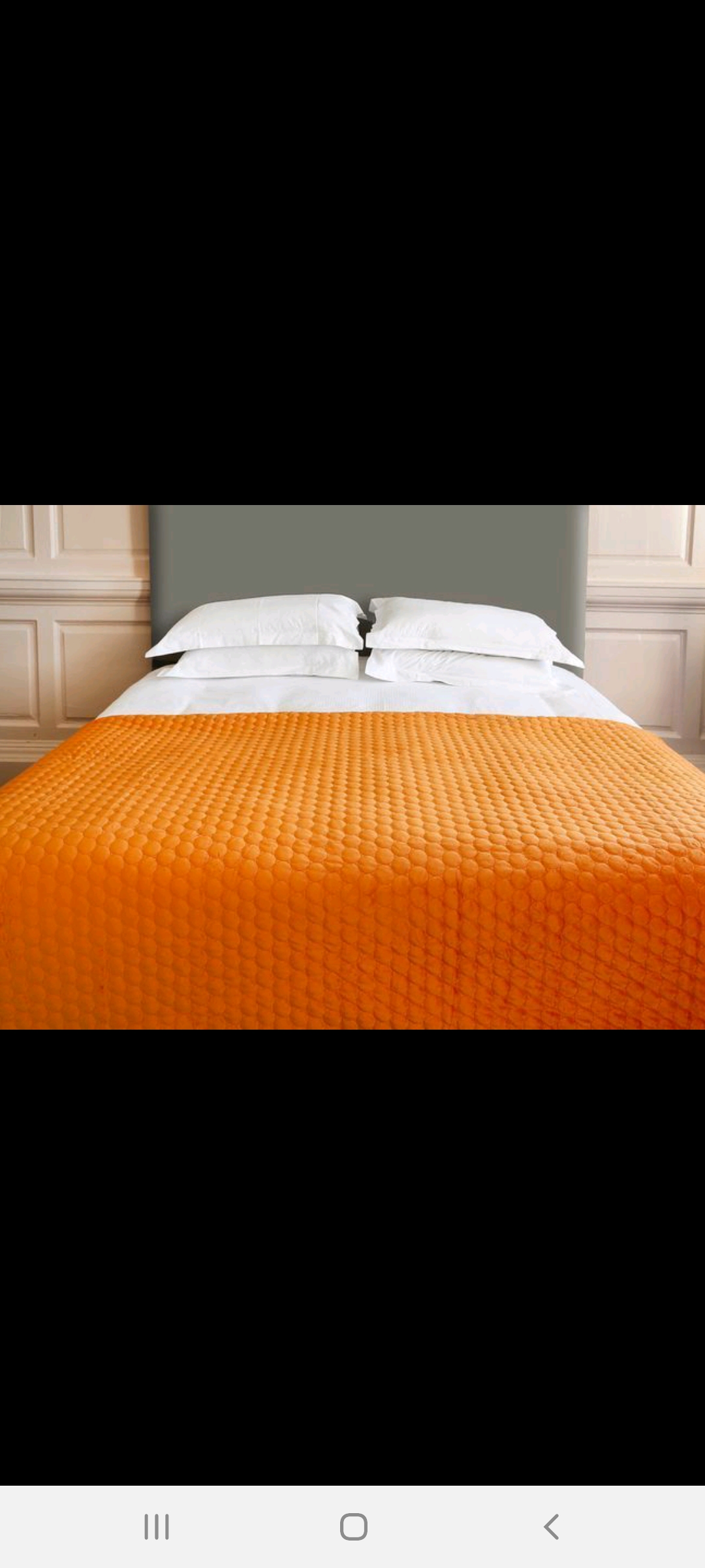 Scatter Box Halo 140x240cm Bedspread, Silver Name: Scatter Box Halo 140x240cm Bedspread, Silver Description: Introduce colour and texture into your living space with this subtle geometric design throw. Featuring beautiful halo shapes that covers the face of this quilted style throw, it will be a lovely finishing touch to any living space. The throws are available in 11 colours to suit a variety of interior styles. Team up with more items from the Halo collection to complete the look. Dimensions: W140cm x L240cm Material: 100% Polyester. Care instructions: Dry clean only. Features: Coordinating designer curtains, cushions, bed linen, throws available SKU: 3CT1344A Additional Information Additional Informat