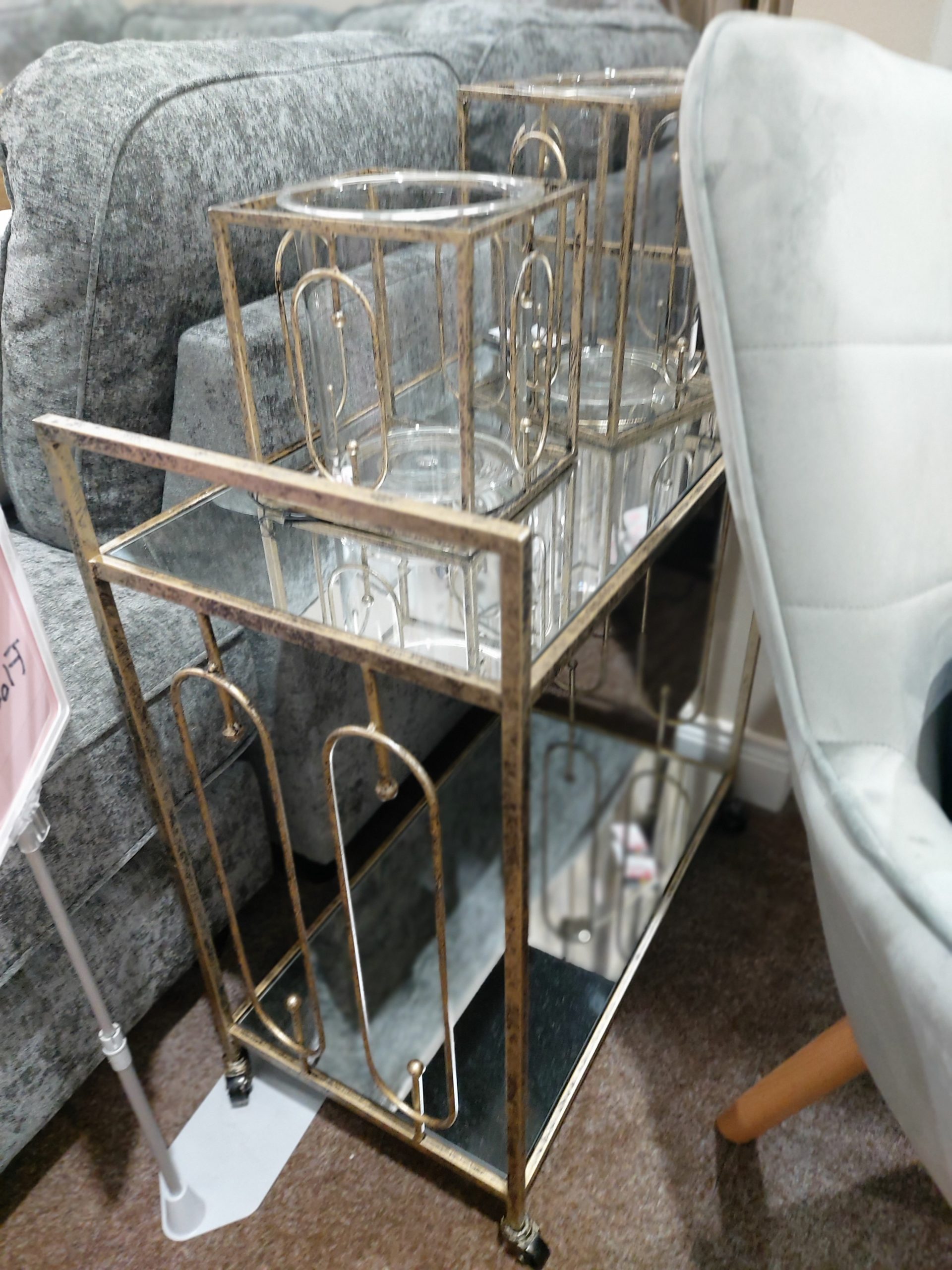 estrela-drinks-trolley-mindy-brownes