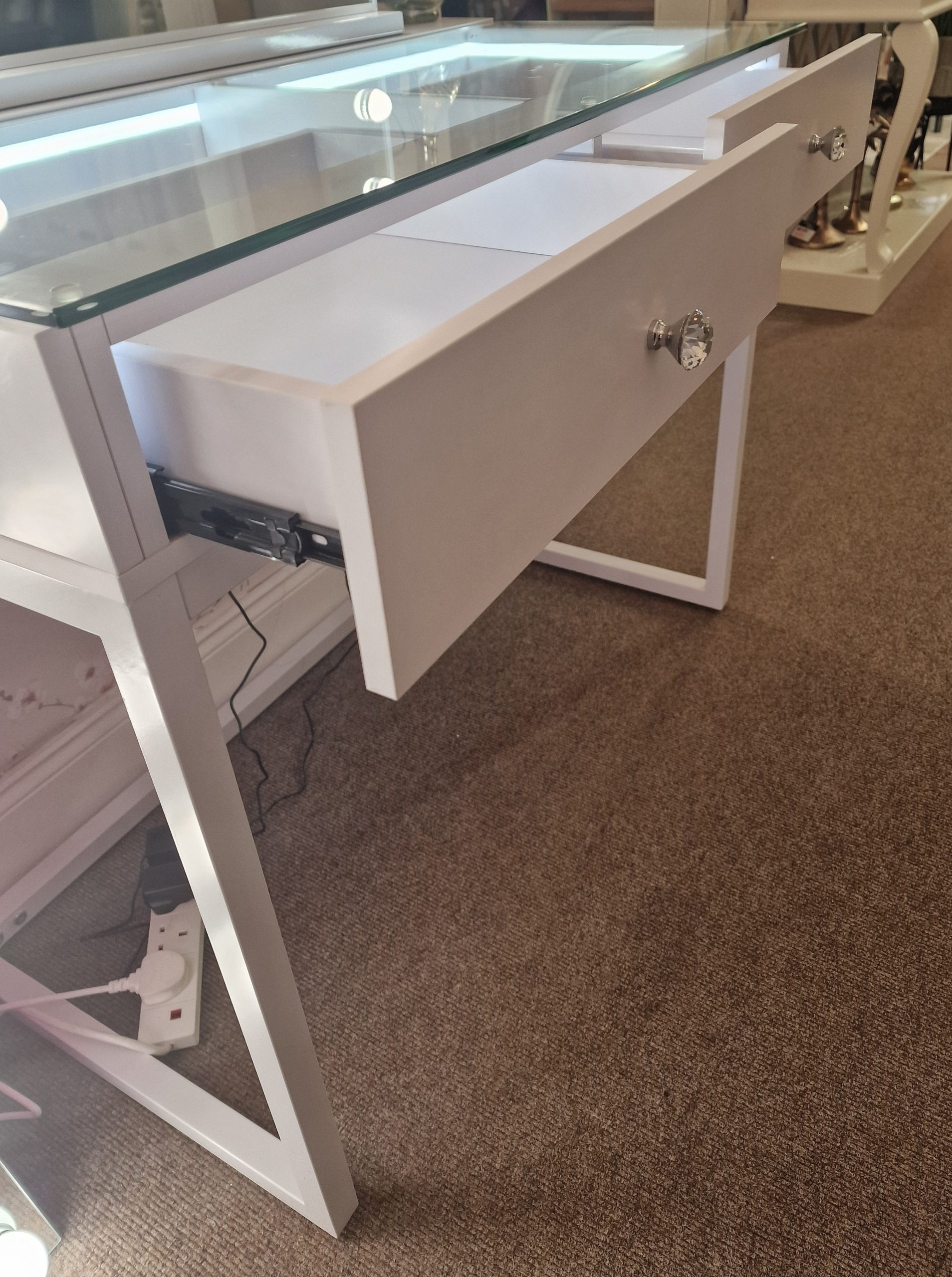https://furnitureanddesign.ie/wp-content/uploads/2024/10/Belinda-Dressing-Table-1.jpg