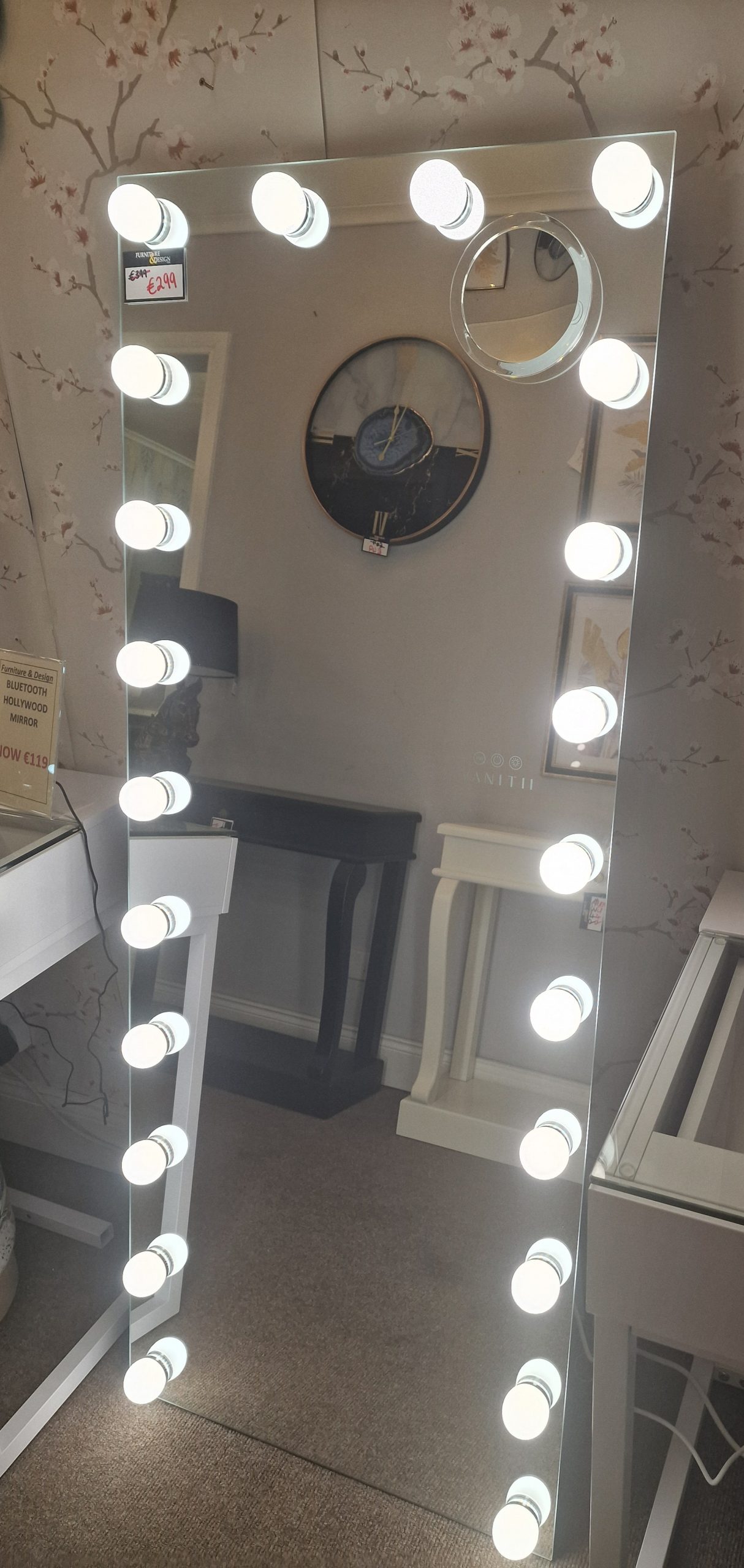 The ‘Marilyn’ Hollywood Mirror - €399