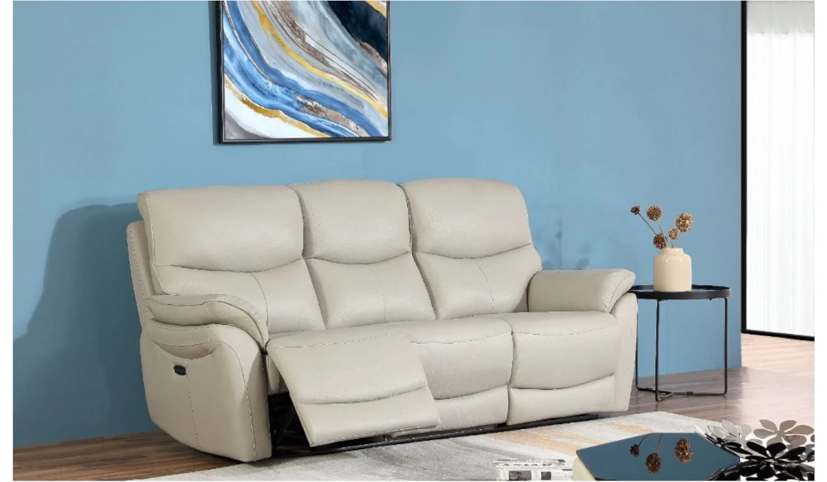 CLEARANCE: The 'Mariano' Suite 3-1-1