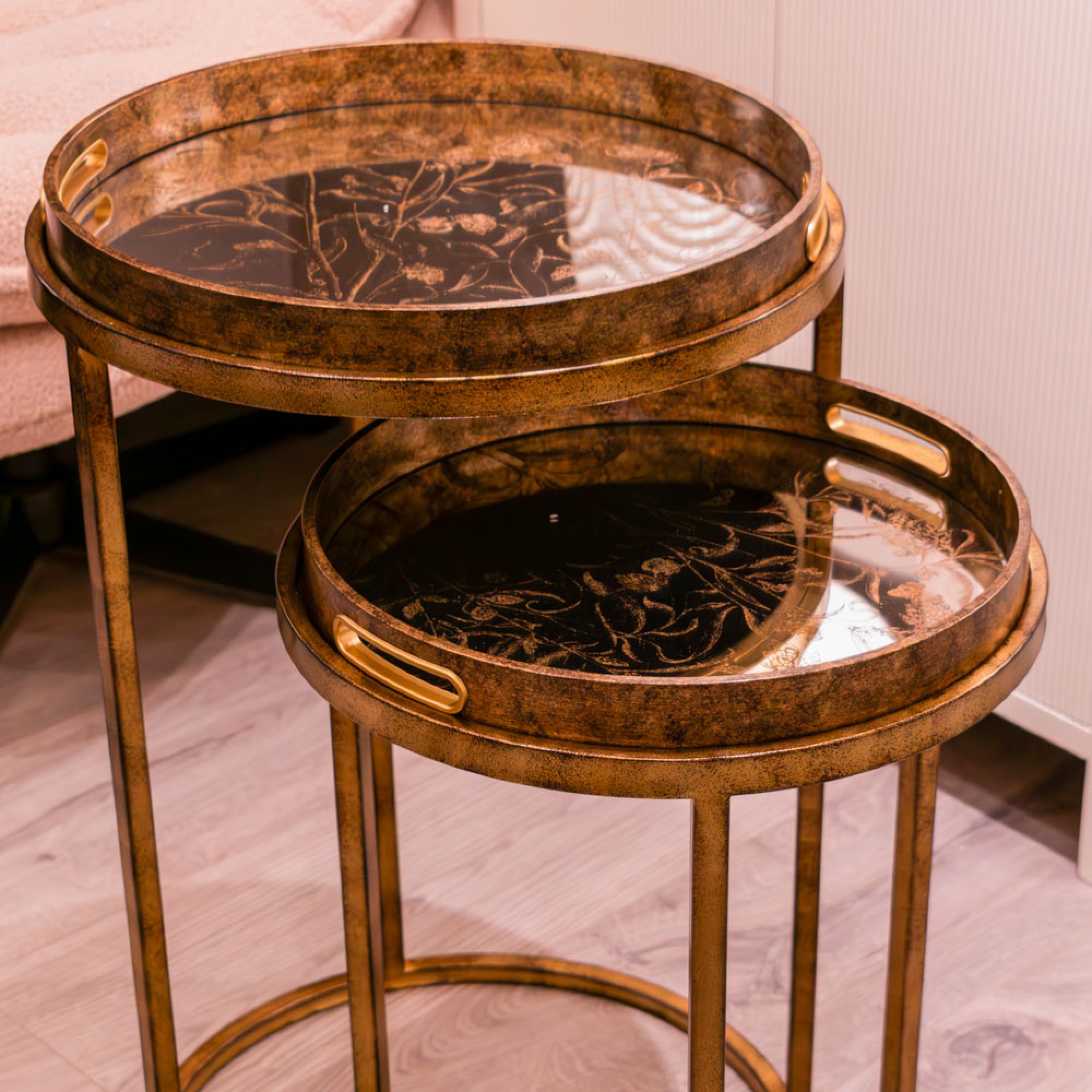 Vela S/2 Tables Gold - Image 2