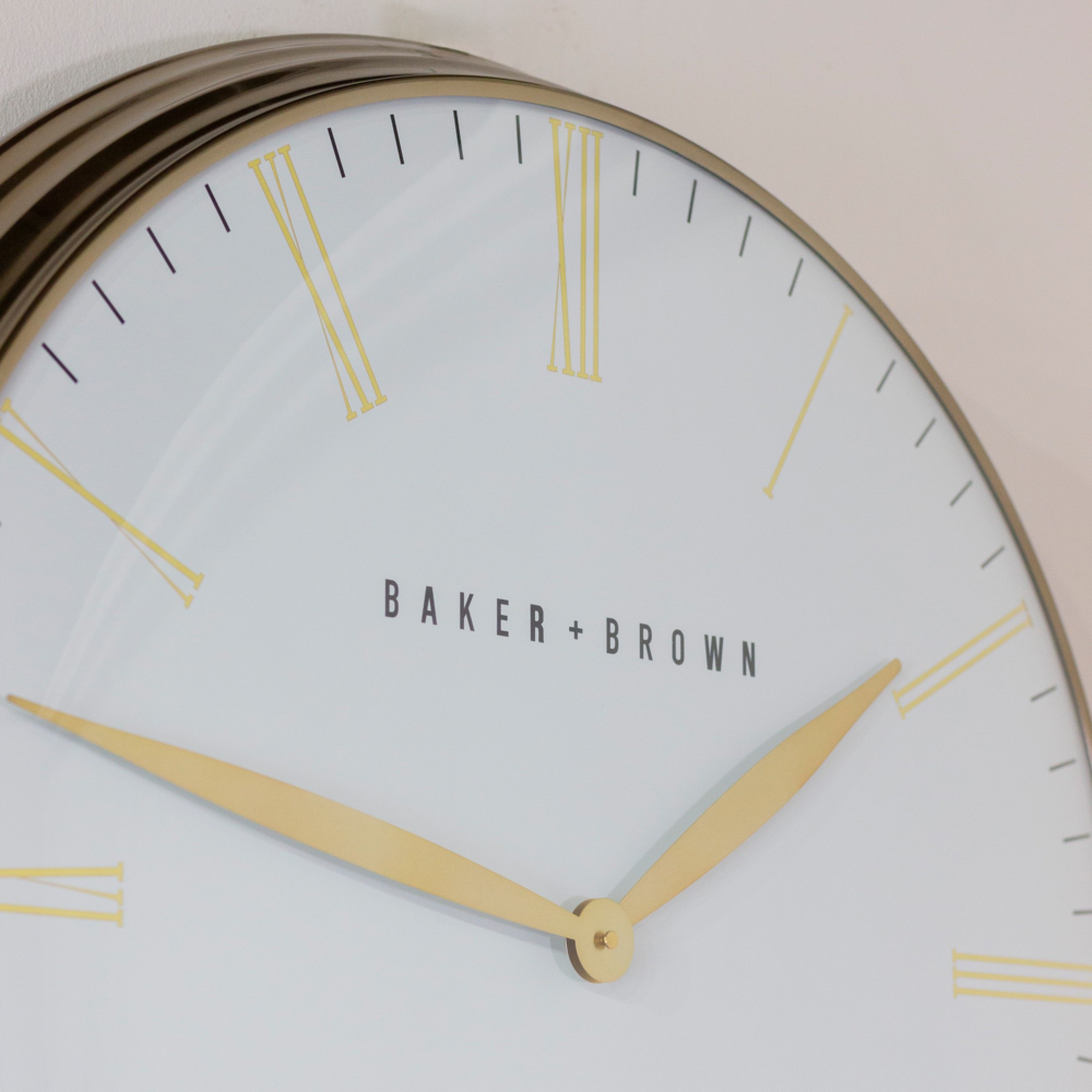 Baker and brown clock white/brass 72cm