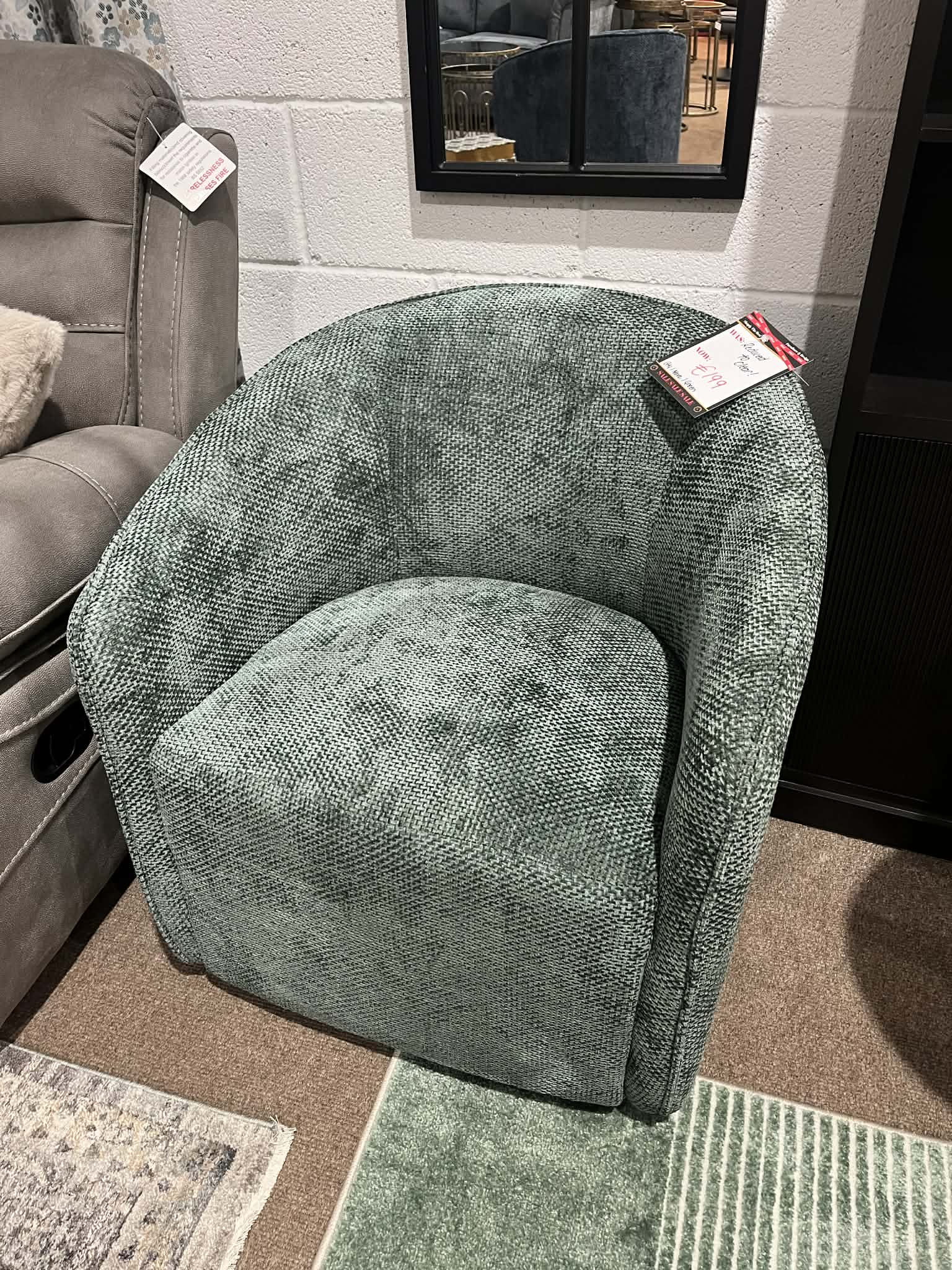 The Grange Collection Swivel Chair - Green ZW83