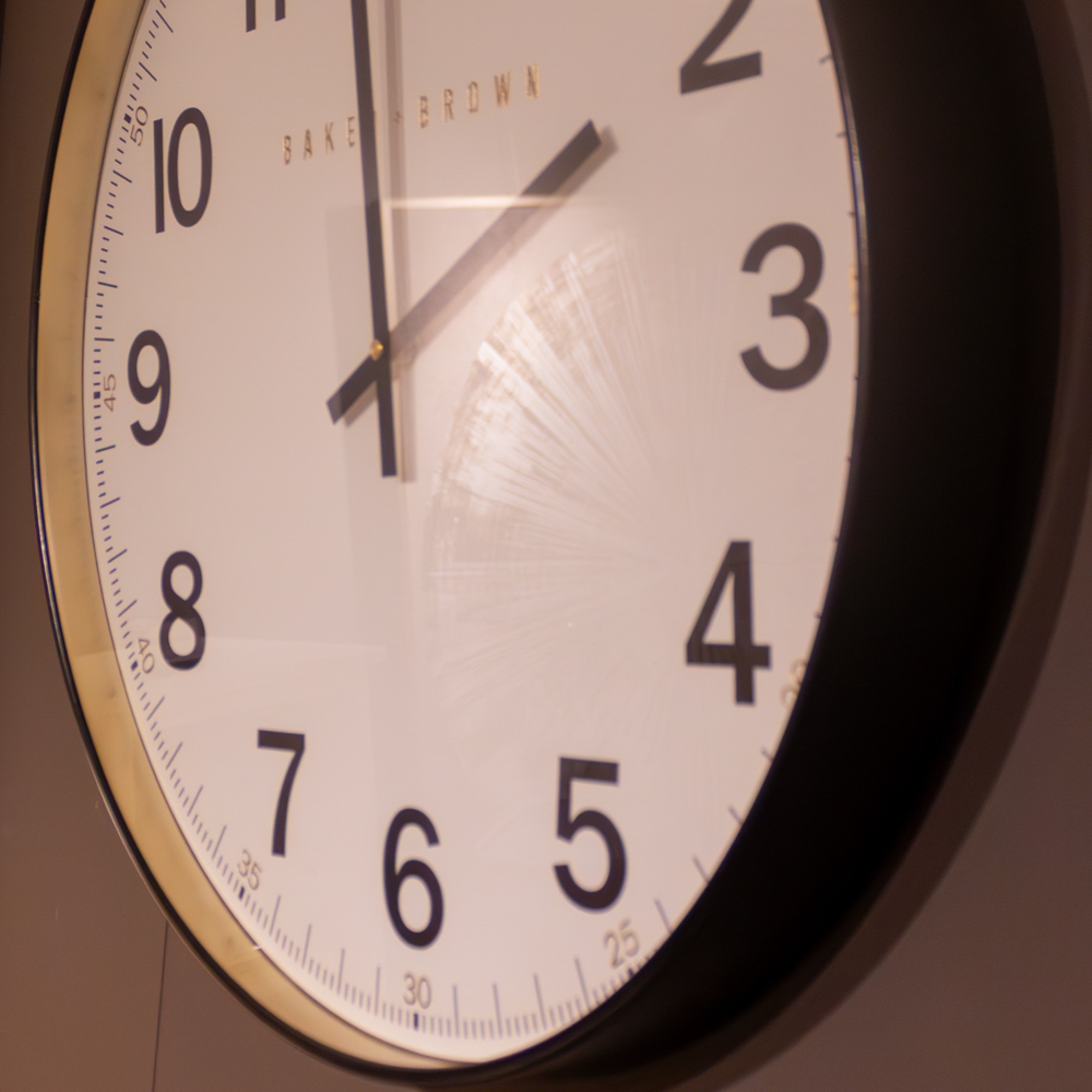 Baker and brown station clock white 50cm - Image 4